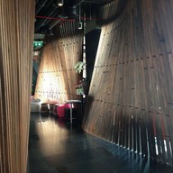 Luna Sky Garden Cafe’ โรงแรมโกลว์ ประตูน้ำ