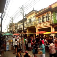 หมี่หุ้น กระดูกหมู