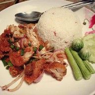 Jaan Thong Tae(จานทองแท้)