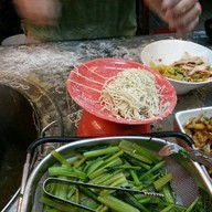 กิมจูบะหมี่ทองคำ บ้านบึง