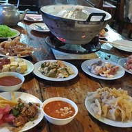 ปิ่นมุกบุฟเฟ่ต์หมูกระทะ 205/47 ม.2