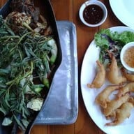 เรือนแพลำพูน