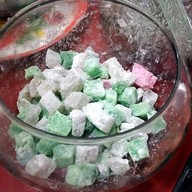 ขนมบัวลอยโบราณ (ป้าหมวย)