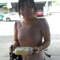 ร้านหยูข้าวมันไก่&ข้าวเหนียวหมวยมูน