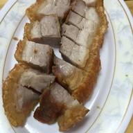 หมูกรอบฟันแตก