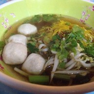 ก๋วยเตี๋ยวโฮเด้ง เลาขวัญ หน้า รพ.เลาขวัญ