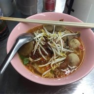 ก๋วยเตี๋ยวโกเด้ง โลตัสโคกมะลิ