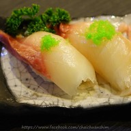 Jiro Raw bar & grill โรงแรม แมนฮัตตัน