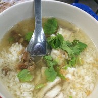 ข้าวต้มปลานายชิว