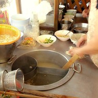 บะหมี่ลูกชิ้นครูอ๋า
