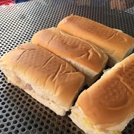 ขนมปังปิ้ง หลังโรงเรียนโรจนวิทย์