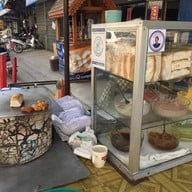 ขนมปังปิ้ง หลังโรงเรียนโรจนวิทย์