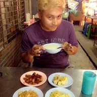 ข้าวต้มวงเวียนรถไฟ หัวหิน