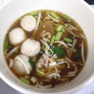 ก๋วยเตี๋ยวโฮเด้ง เลาขวัญ หน้า รพ.เลาขวัญ