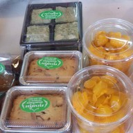 คุณตุ้มขนมไทย ตลาดธนบุรี สนามหลวง2