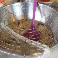 คุณตุ้มขนมไทย ตลาดธนบุรี สนามหลวง2