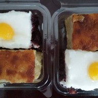 คุณตุ้มขนมไทย ตลาดธนบุรี สนามหลวง2