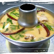 ร้านอาหารหลังบ้าน