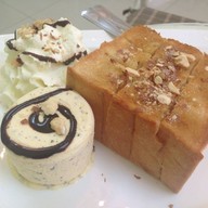 Mary Made Cafe - The Homemade Bakery