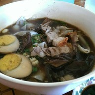 ก๊วยจั๊บหงษ์หยก