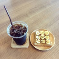 LEE'S CAFE