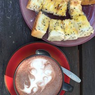 กาแฟสดบ้านหน้าเขาวัง - ถนนราชวิถี