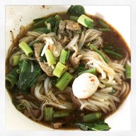 ลุงเอื้อนก๋วยเตี๋ยวเรือ