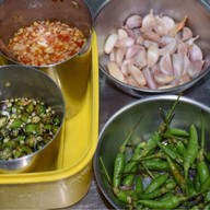 เจ๊หนึ่งข้าวคลุกกะปิ ข้าวขาหมู