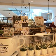 Peony Tea Shop  สีลม คอมเพล็กซ์
