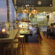 LEE'S CAFE