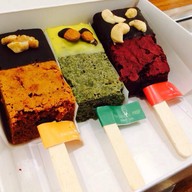 Brownie Prop Central salaya