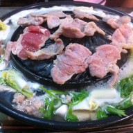 คุณอุ๋ย หมูกะทะ