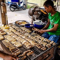 ข้าวเหนียวปิ้ง กล้วยปิ้ง ยายสุข