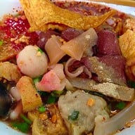 ป้าจุก ก๋วยเตี๋ยวต้มยำ บางโพ