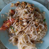 ส้มตำ​วันเพ็ญ ค่ายจักรพงษ์
