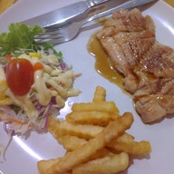 อารีย์ สเต็ก นครหลวง