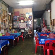 ก๋วยเตี๋ยวเป็ดตุ๋น เจ๊แกละ  ตลาดบางลี่
