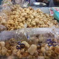 ป้าแขก แคบหมูเมือง