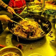 เจน ราดหน้าหมูหมัก