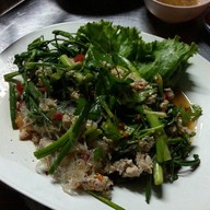ราชาข้าวต้ม ผักบุ้งลอยฟ้า