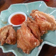 อิ่มหมีพีมัน ข้าวขาหมู&ข้าวซอย น้ำเงี้ยว By Olddern