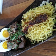 ก๋วยเตี๋ยวแซ่บปาก เมืองเก่า สุโขทัย