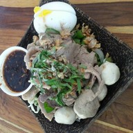 ก๋วยเตี๋ยวแซ่บปาก เมืองเก่า สุโขทัย