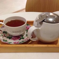 Peony Tea Shop  สีลม คอมเพล็กซ์
