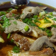 เจ๊นา ก๋วยจั๊บน้ำข้น