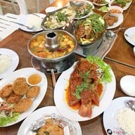 เรือนแพลำพูน