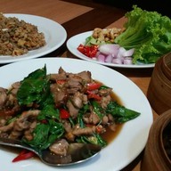 Golden Dragon Restaurant