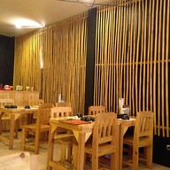 Buta shabu ลาดพร้าววังหิน93