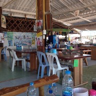 พิภพภัทรซีฟู๊ด (เฟิร์ส) หาดเจ้าหลาว