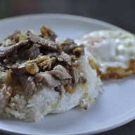 อาหารตามสั่ง พี่เหมียว The Urbana+